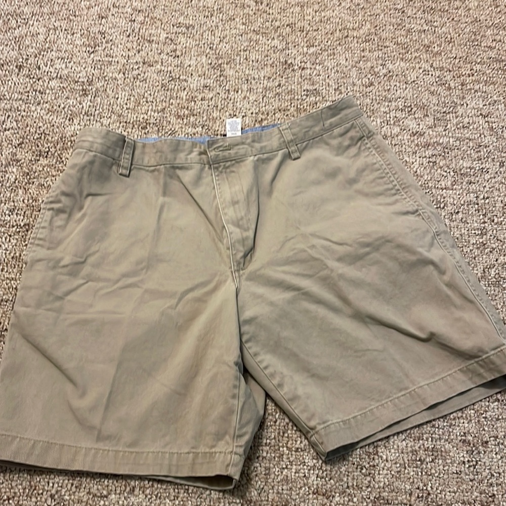 Chaps Jean shorts in tan